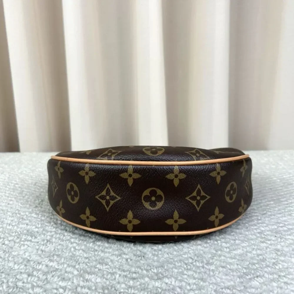 Louis Vuitton Women Pre-Loved Bag Very Good Condition